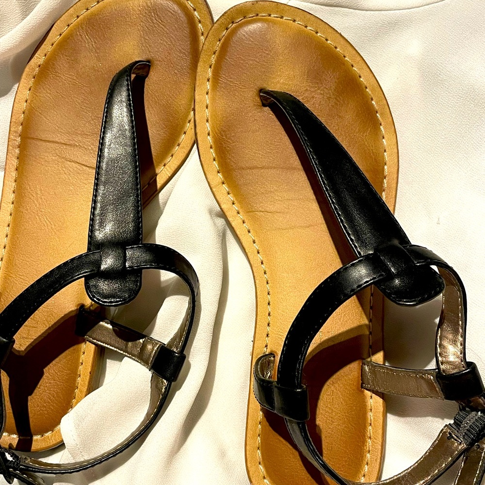 Sandals > used with slight stain